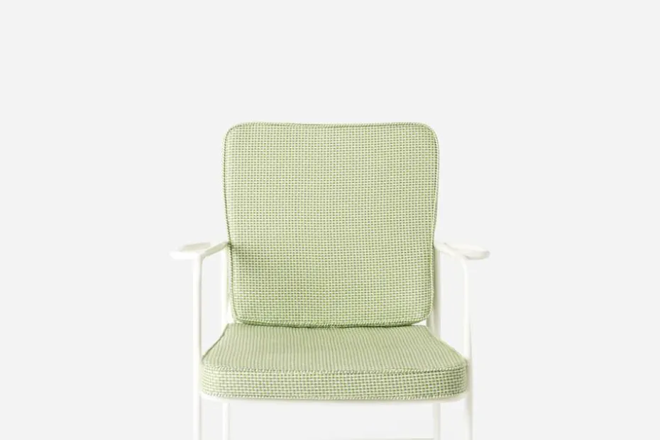 Dyna Karmstol 591 Pierre Frey Herbes Grön